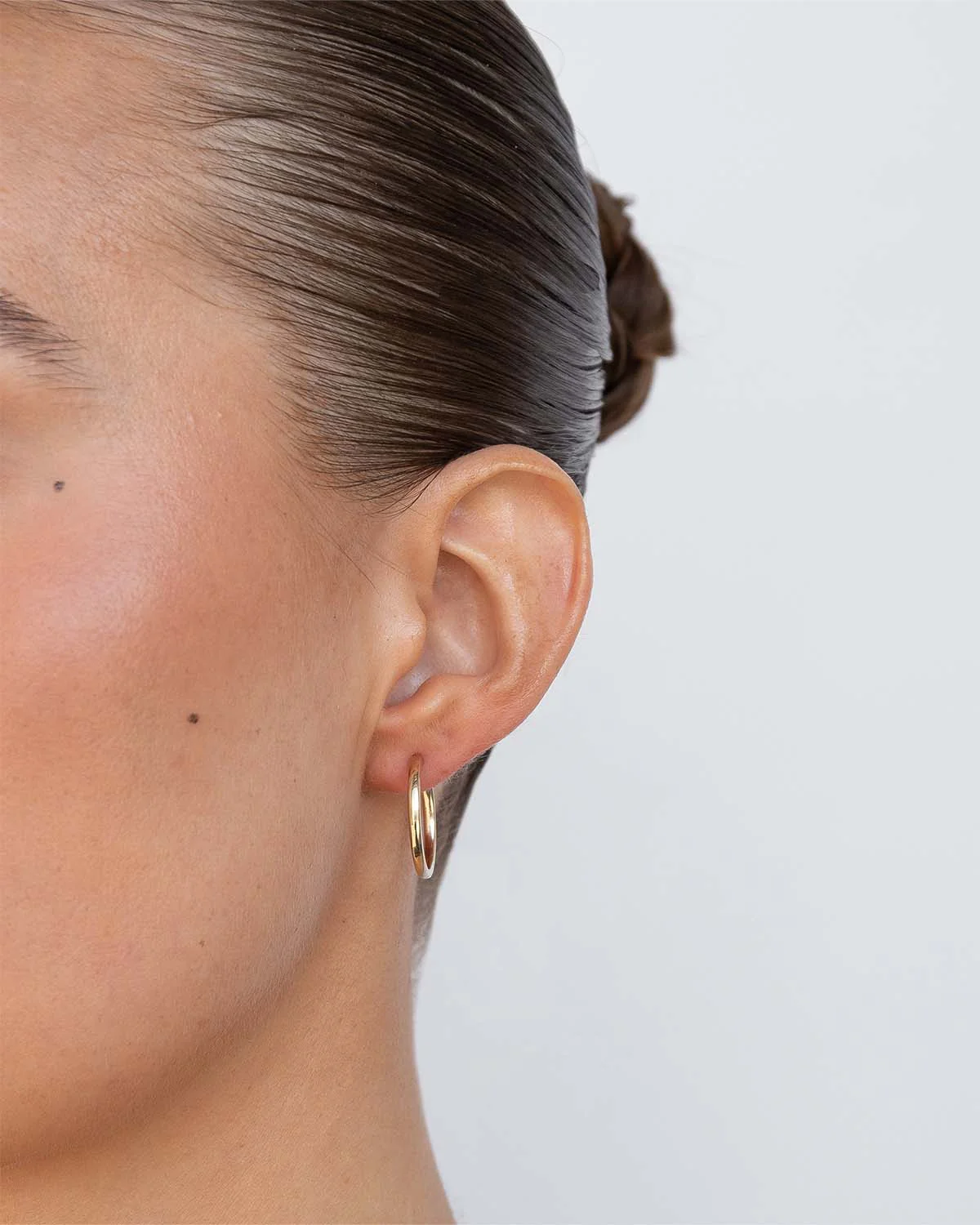 20mm Sleeper Hoops | 9k Solid Gold - Image 6