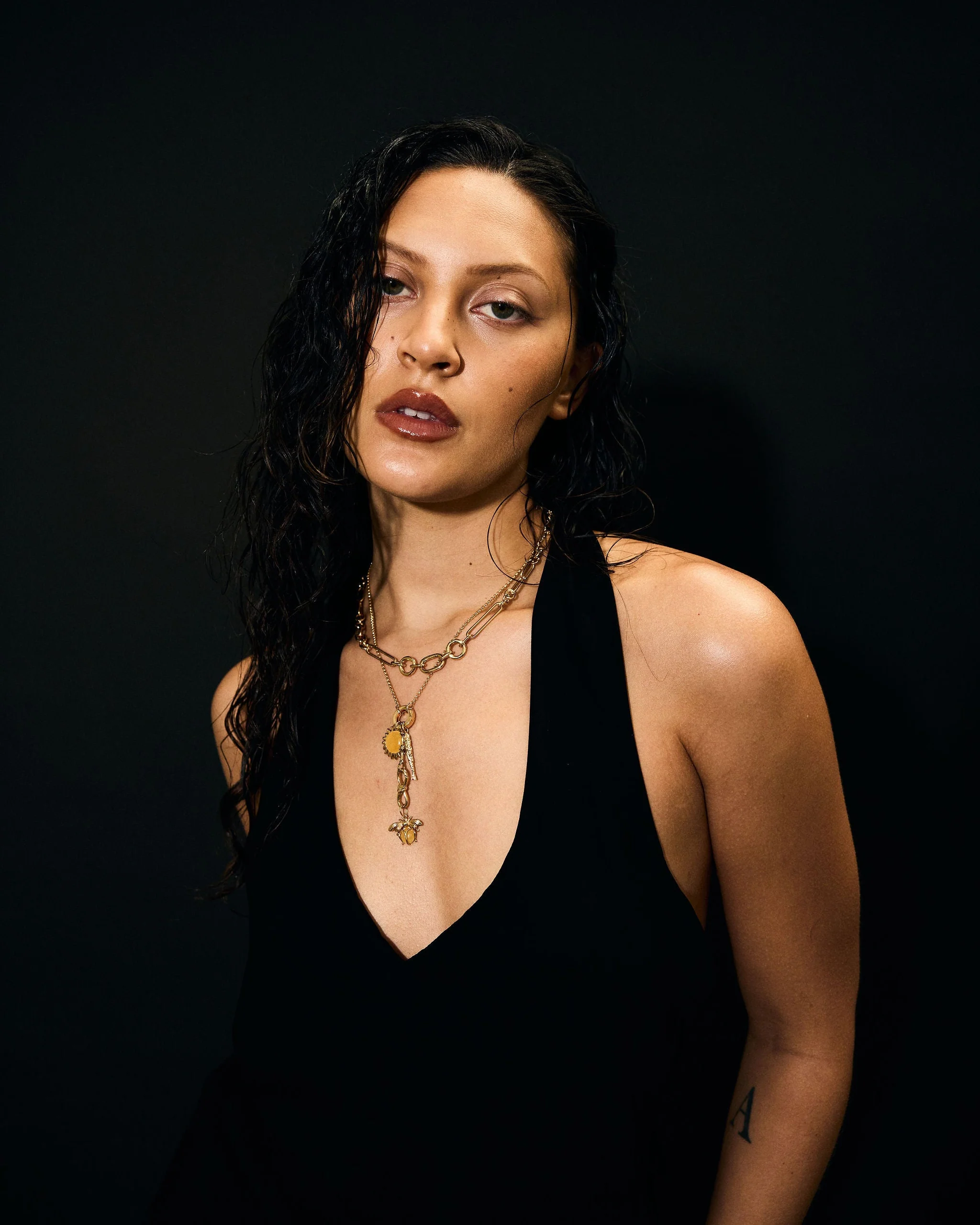 SYMBOLISM Bumblebee Pendant - Image 3